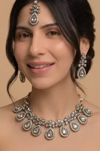 Silver-tone teardrop polki choker set with maang tikka