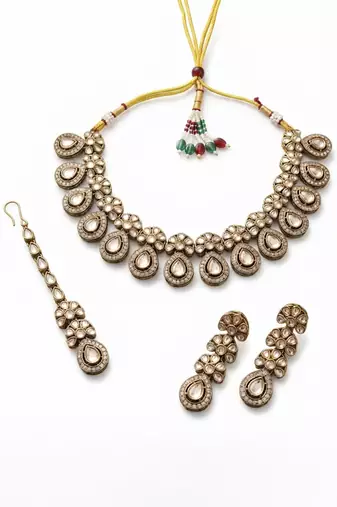 Silver-tone teardrop polki choker set with maang tikka