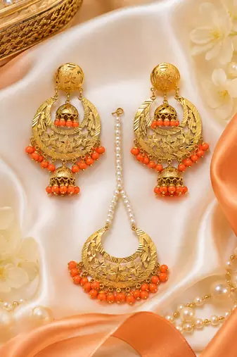 Orange beaded gold earring tikka set