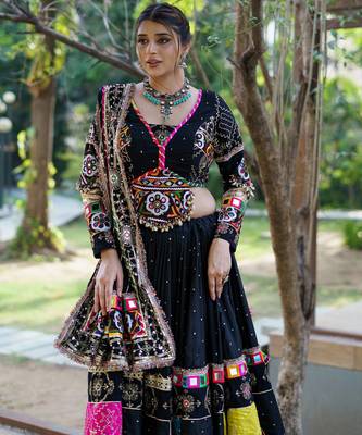 Black Mirror With Lampi Lace Borders Cotton Lahenga Choli Set 2