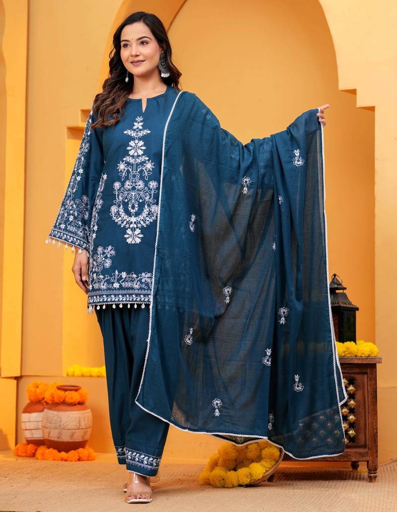 Blue Cotton embroidered 3 pcs kurta set 