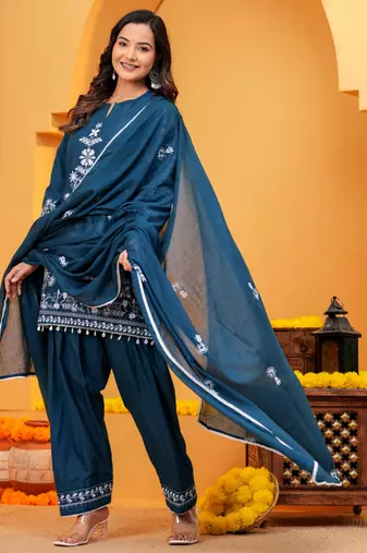 Blue Cotton embroidered 3 pcs kurta set 