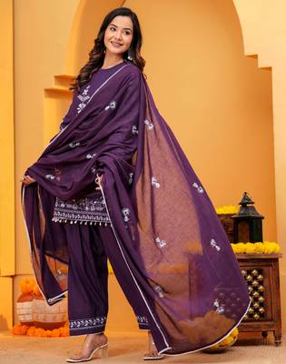 Purple Cotton embroidered 3 pcs kurta set  3