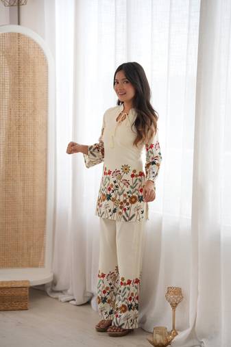 White floral printed slub cotton kurta pant set with lining