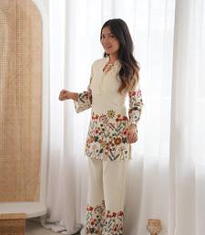 White floral printed slub cotton kurta pant set with lining