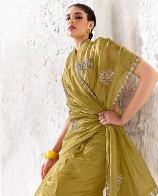 Olive premium luxe silk blend & organza designer saree 2