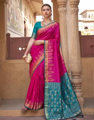 Pink soft silk blend designer saree with zari woven border & heavy pallu 2