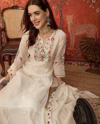 Cream cotton embroidered kurta set 1