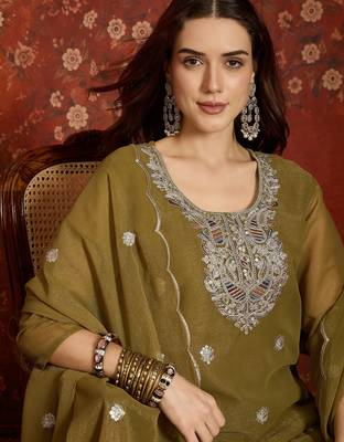 Olive shimmer zari embroidered kurta set 2
