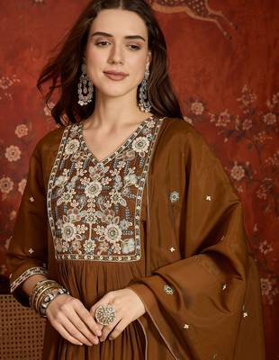 Coffee cotton embroidered kurta set 2