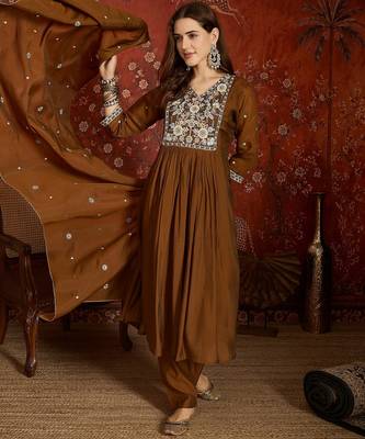 Coffee cotton embroidered kurta set 5