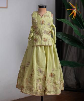 Green embroidered muslin cotton ghagra choli 2