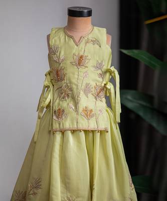 Green embroidered muslin cotton ghagra choli 3