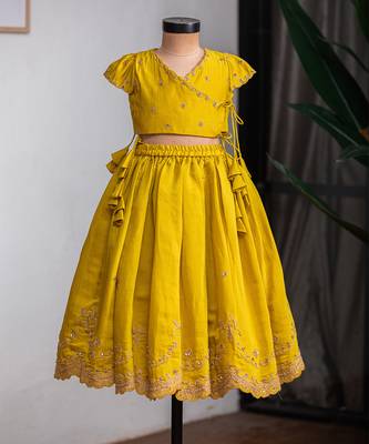 Mustard yellow embroidered muslin silk lehenga set 2