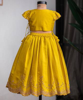 Mustard yellow embroidered muslin silk lehenga set 4