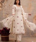 Off-white mul cotton silk BLEND  3pcs Unstitched dress material with red floral embroidery work .