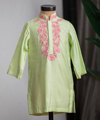 Green embroidered muslin cotton kurta set 2