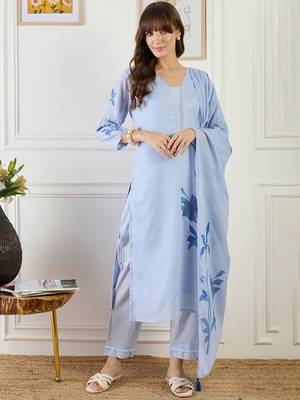 Women Floral Printed Regular Patchwork Linen Kurta with Trousers & Dupatta 3