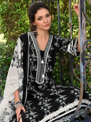 Women Floral Embroidered Regular Thread Work Pure Cotton Kurta Set 1