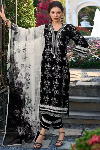 Women Floral Embroidered Regular Thread Work Pure Cotton Kurta Set
