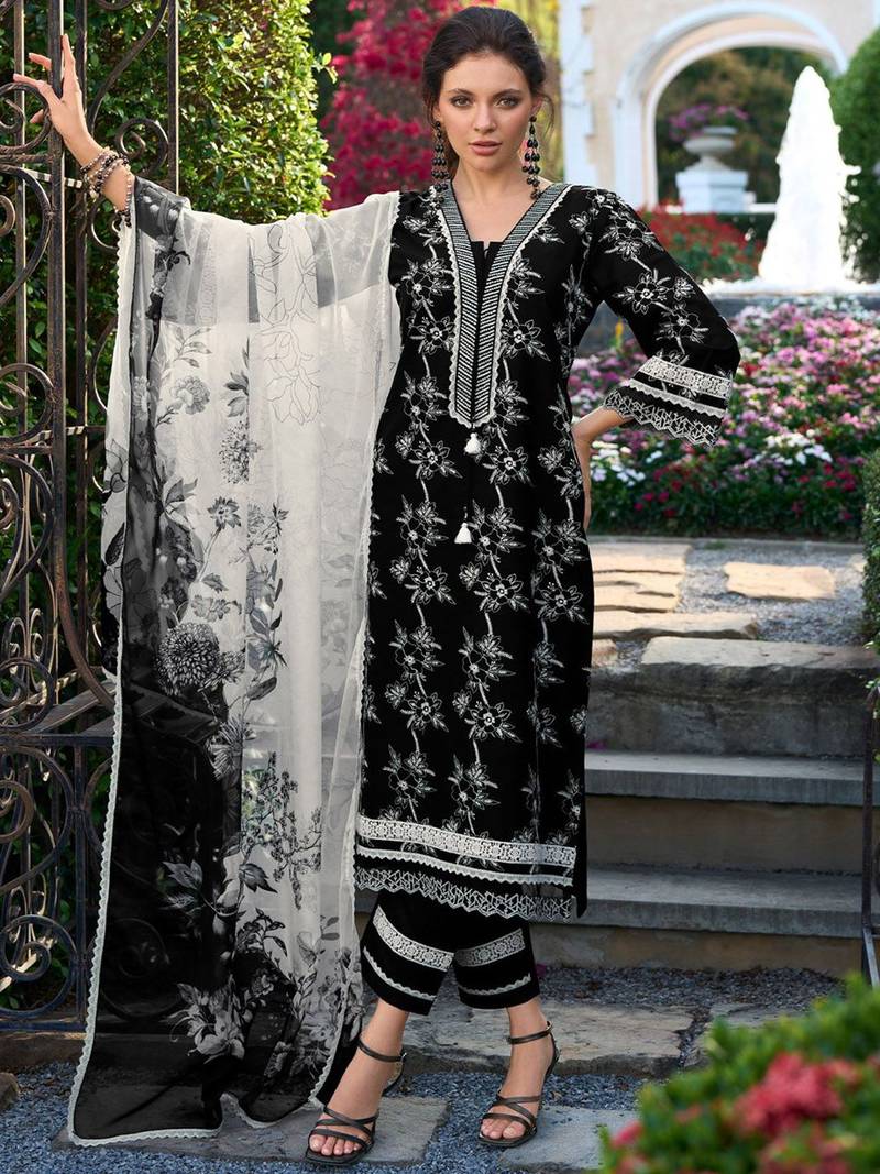 Women Floral Embroidered Regular Thread Work Pure Cotton Kurta Set