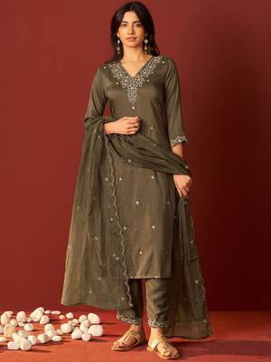 Women Ethnic Motifs Embroidered Regular Sequinned Kurta with Trousers & Dupatta 2
