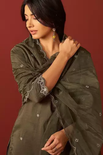 Women Ethnic Motifs Embroidered Regular Sequinned Kurta with Trousers & Dupatta