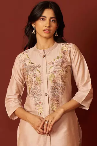 Women Floral Embroidered Cotton Kurta with Trousers