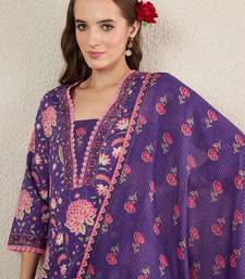 Women Floral Printed Cotton Kurta with Trousers & Dupatta