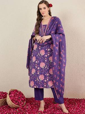 Women Floral Printed Cotton Kurta with Trousers & Dupatta 3