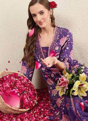 Women Floral Printed Cotton Kurta with Trousers & Dupatta 7