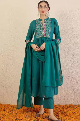 Floral Embroidered Thread Work Pure Cotton Kurta with Trousers & Dupatta