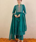 Floral Embroidered Thread Work Pure Cotton Kurta with Trousers & Dupatta