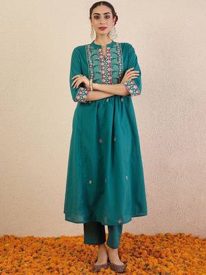 Floral Embroidered Thread Work Pure Cotton Kurta with Trousers & Dupatta 6