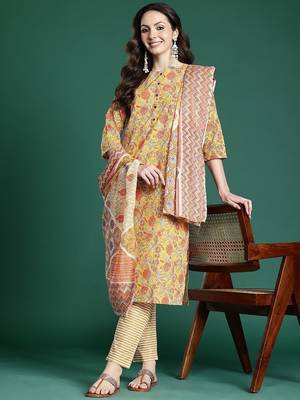 Floral Printed Pure Cotton Kurta with Trousers & With Dupatta 1