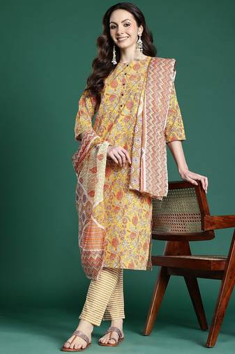 Floral Printed Pure Cotton Kurta with Trousers & With Dupatta