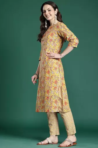 Floral Printed Pure Cotton Kurta with Trousers & With Dupatta
