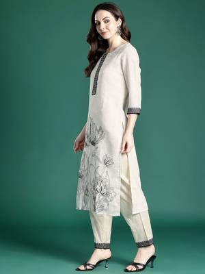 Floral Printed Linen Kurta with Trousers & Dupatta 6