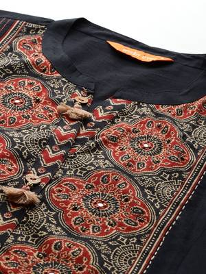 Ethnic Motifs Printed Pure Cotton Kurta with Trousers 3