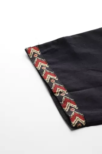 Ethnic Motifs Printed Pure Cotton Kurta with Trousers
