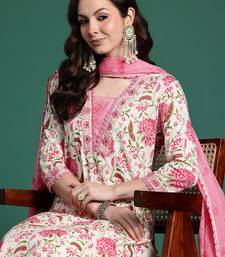 Women Floral Printed Kurta with Trousers & Dupatta