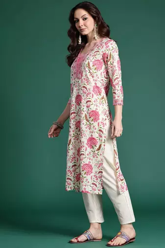 Women Floral Printed Kurta with Trousers & Dupatta