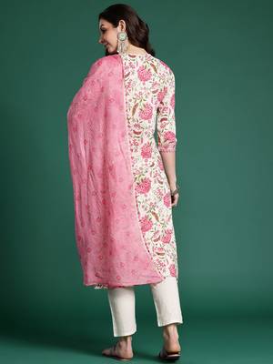Women Floral Printed Kurta with Trousers & Dupatta 7