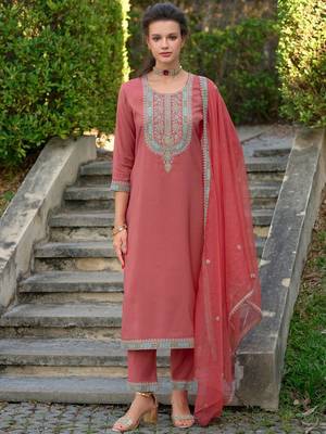 Ethnic Motifs Yoke Design Straight Kurta with Trousers & Dupatta 1