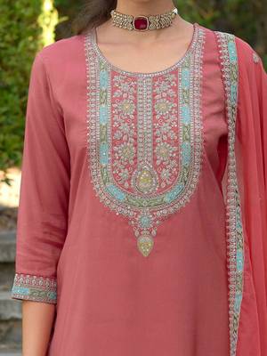 Ethnic Motifs Yoke Design Straight Kurta with Trousers & Dupatta 3