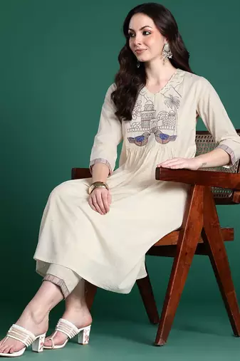 Embroidered Panelled Thread Work Kurta with Trousers