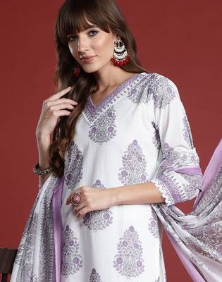 Floral Printed Sequinned V-Neck Pure Cotton Kurta with Trousers & Dupatta 2