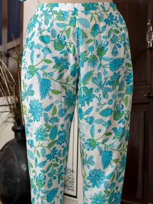 Women Floral Printed Regular Pure Cotton Kurta with Trousers & With Dupatta 4