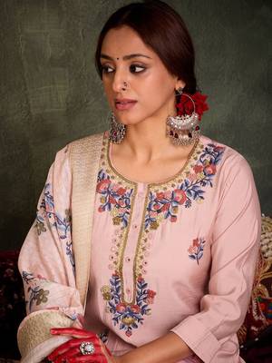 Floral Embroidered Thread Work Straight Kurta With Trousers And Dupatta 3