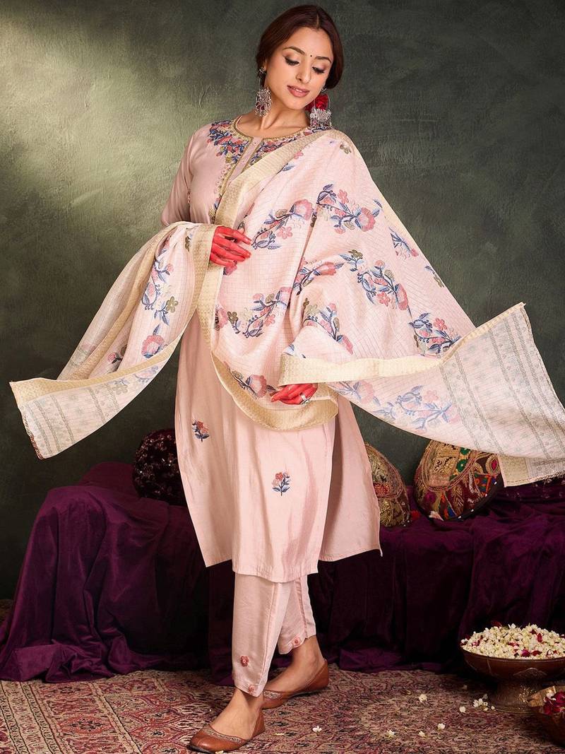 Floral Embroidered Thread Work Straight Kurta With Trousers And Dupatta